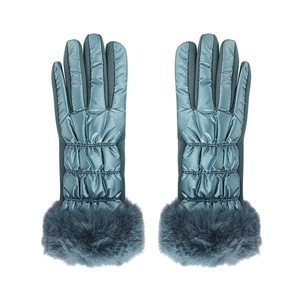 Gloves metallic with fur