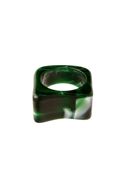 Poly resin ring square green 17