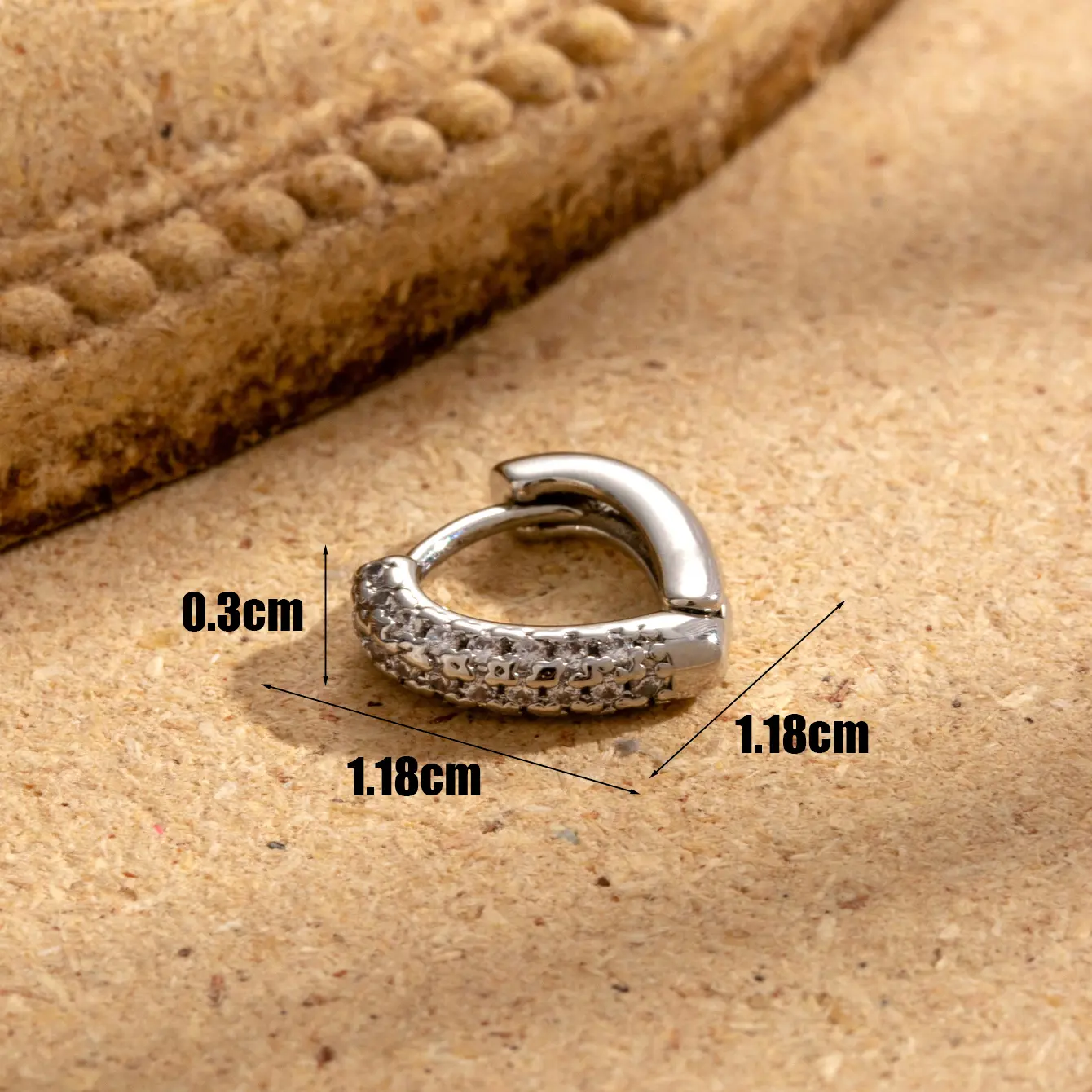 1 Piece Simple Series Classic Heart Copper  Gold Color Material Zircon Women's Hoop Earrings h5 