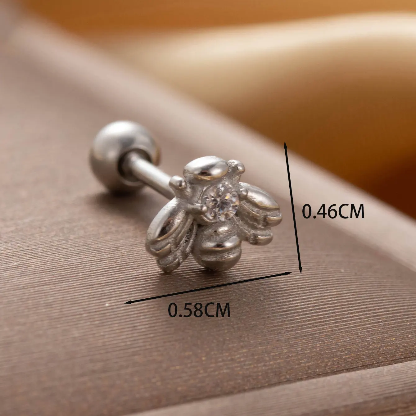 Silver color / 1 Piece Simple Series Simple Bees Titanium Steel Silver Color Material Zircon Women's Stud Earrings Picture2