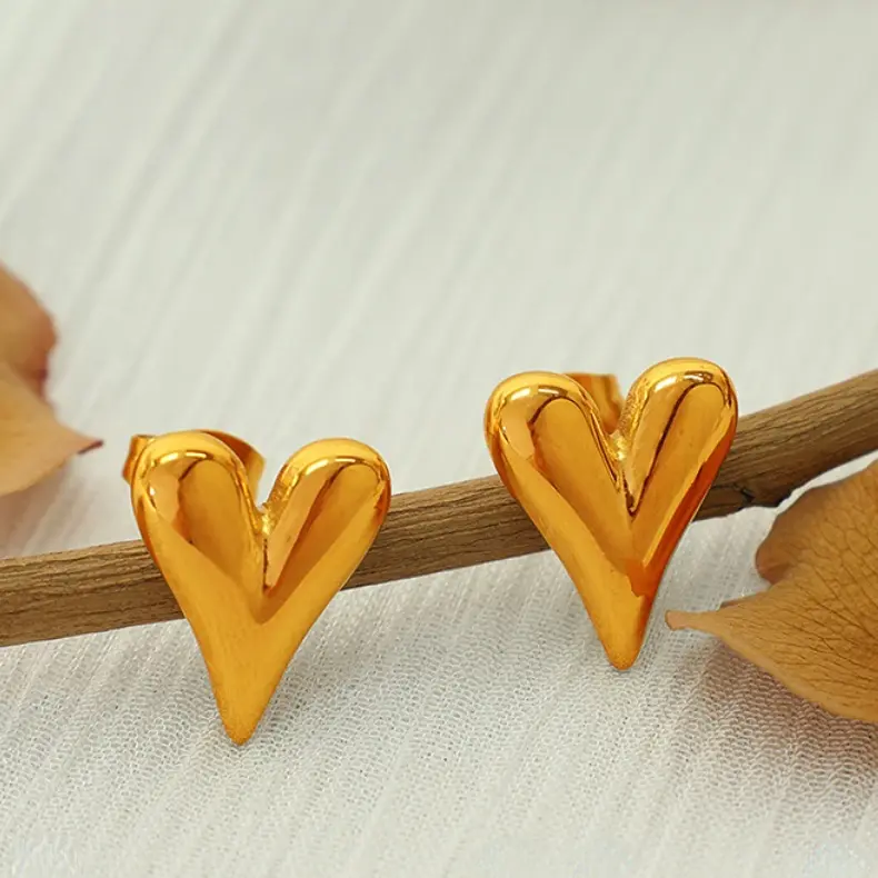 1 Pair Simple Series Simple Heart Stainless Steel 18K Gold Color Plated Women's Stud Earrings 