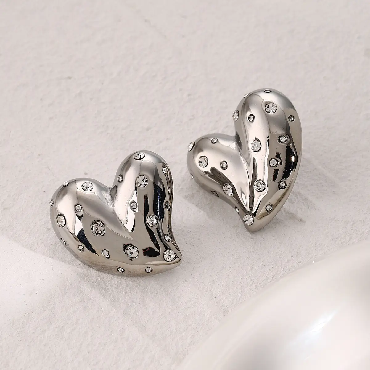 1 Pair Simple Punk Style Heart Shape Stainless Steel Silver Color Inlay Zircon Women's Stud Earrings h5 