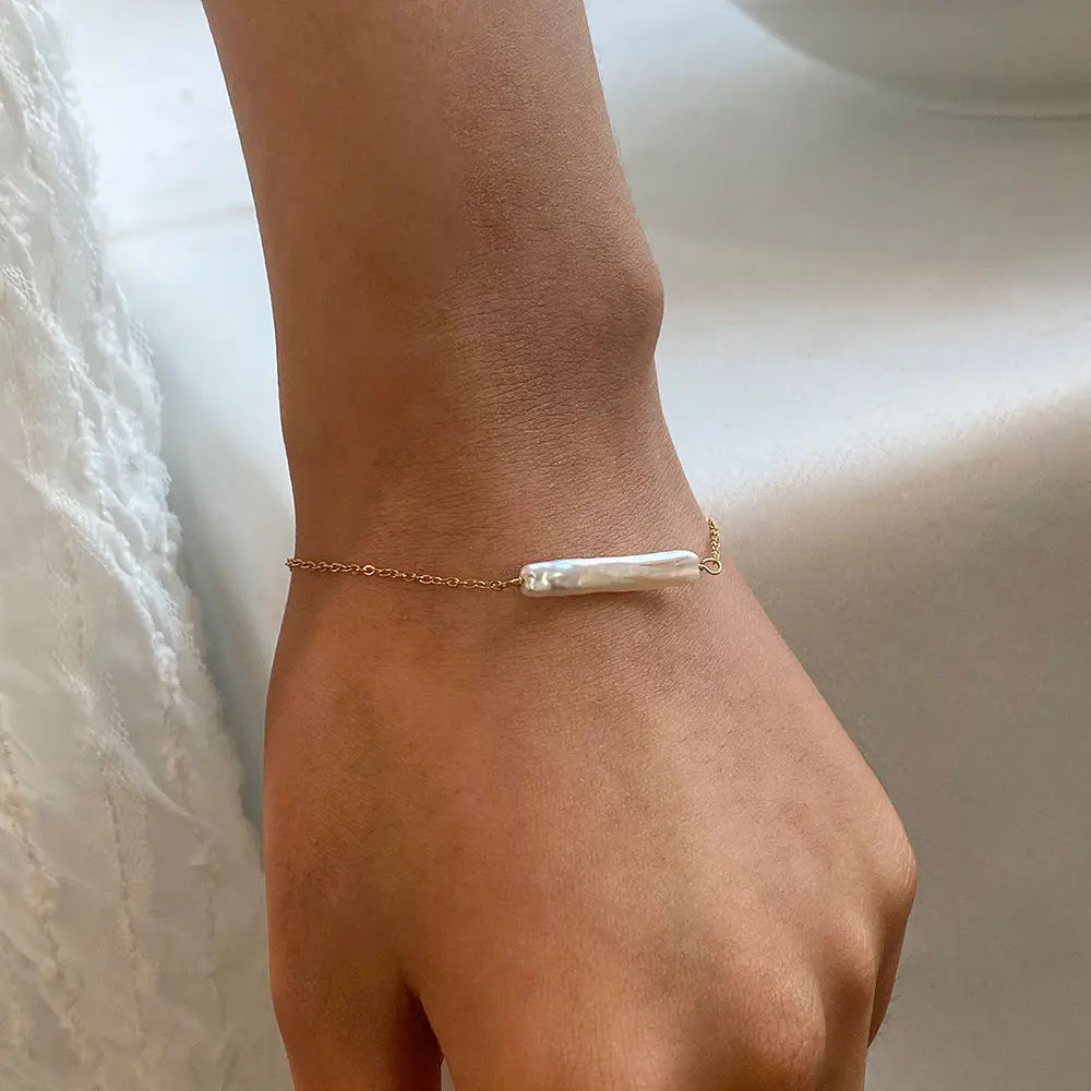 1 Stück Classic Series All-Match-Charm-Armbänder aus minimalistischem, unregelmäßigem Edelstahl in Goldfarbe für Damen h5 