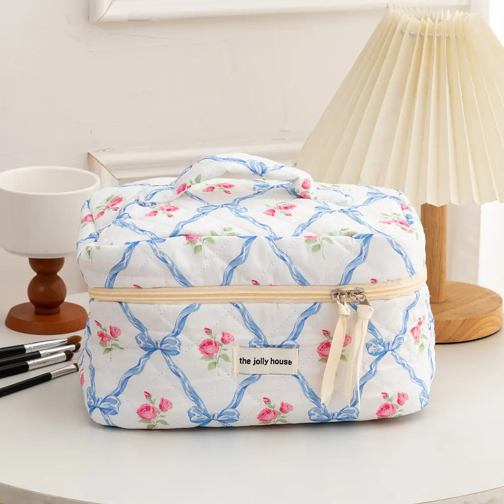 Blue / 1 Piece Luxurious Floral Portable Large Capacity Beauty Case With Random Printing Design Women's Blue Cosmetic Bags Picture5