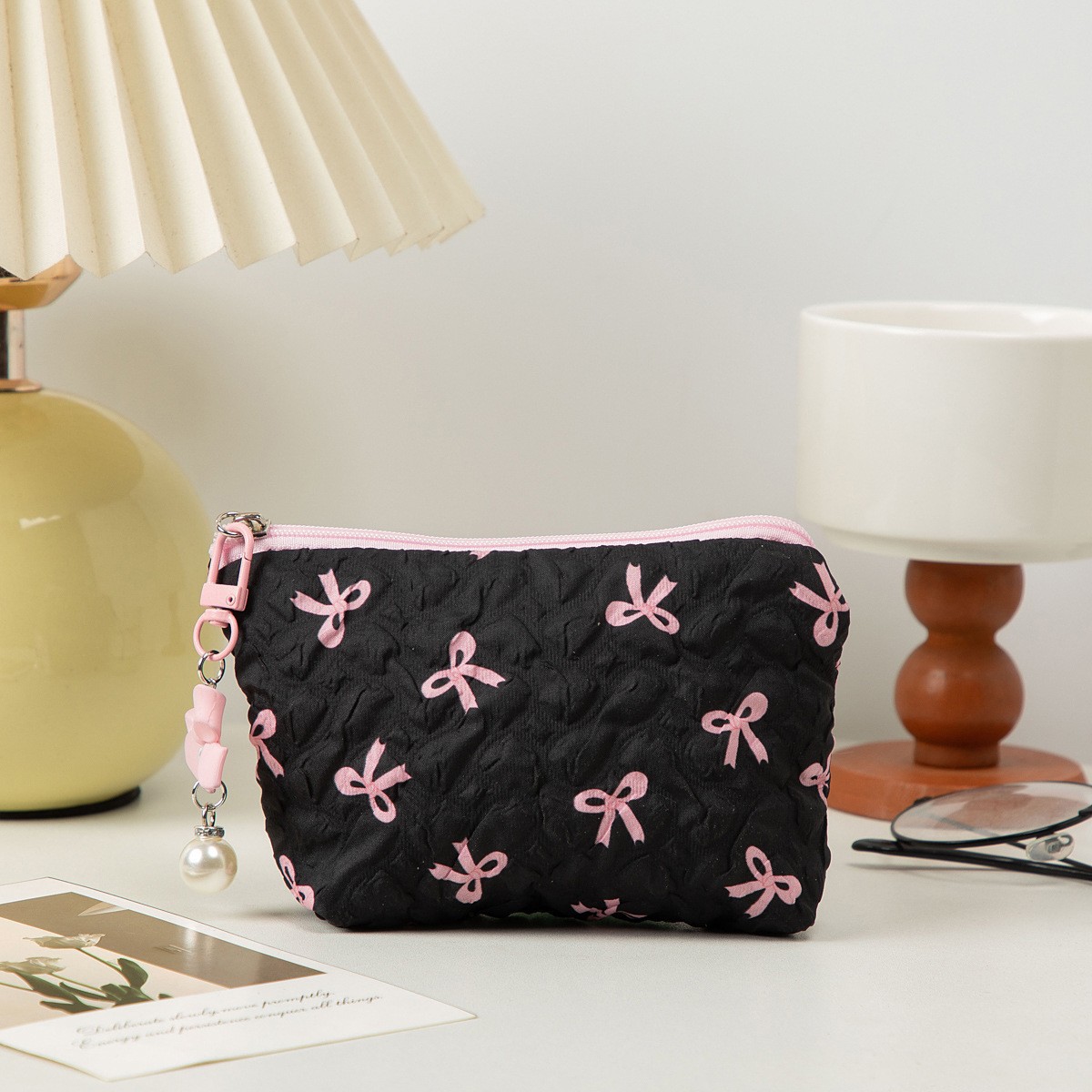 1 Piece Stylish Bowknot Portable Large Capacity Beauty Case With Random Printing Design Women's Black Cosmetic Bags h5 