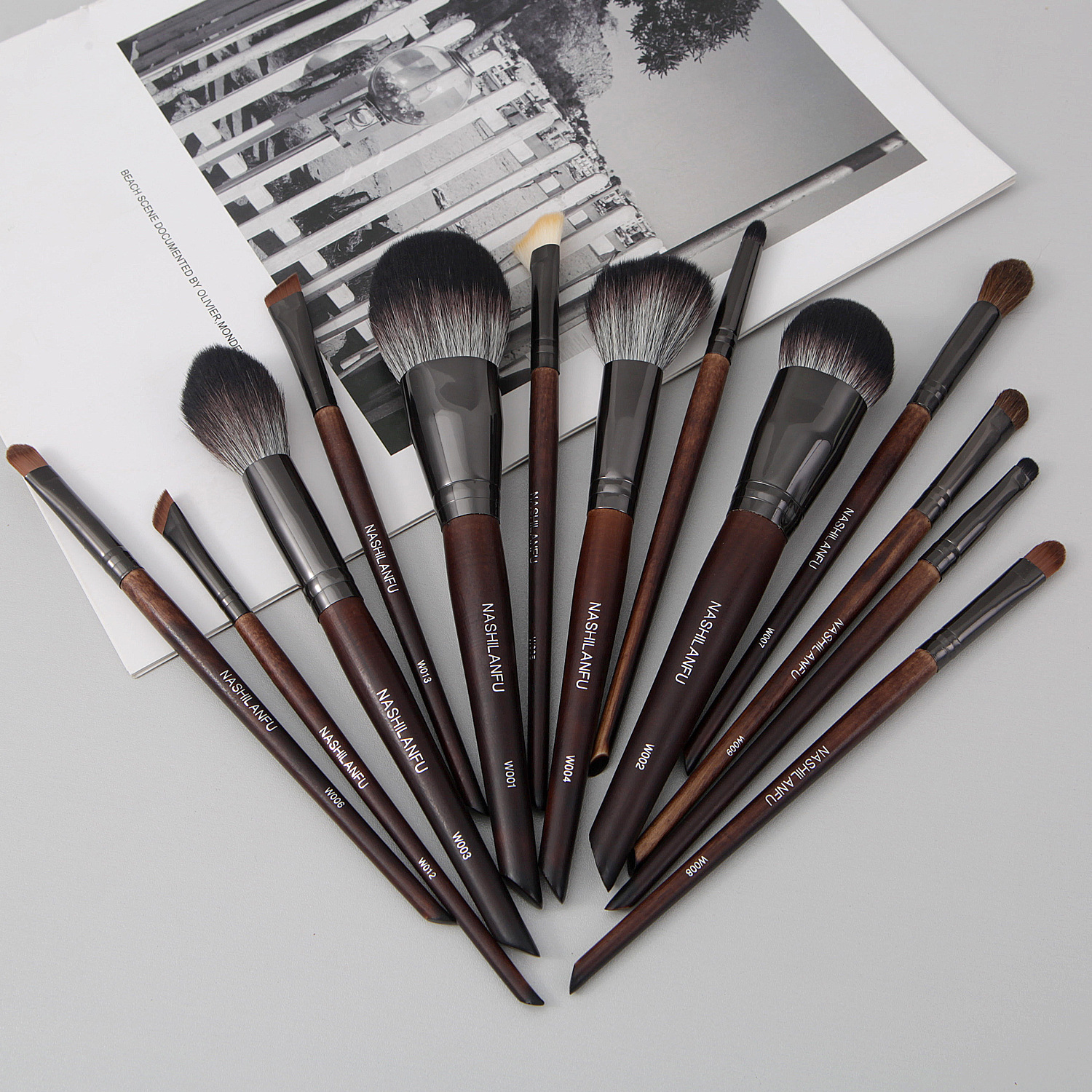 Brown / 1 Set Unisex Makeup Brush(No Bag Included) 