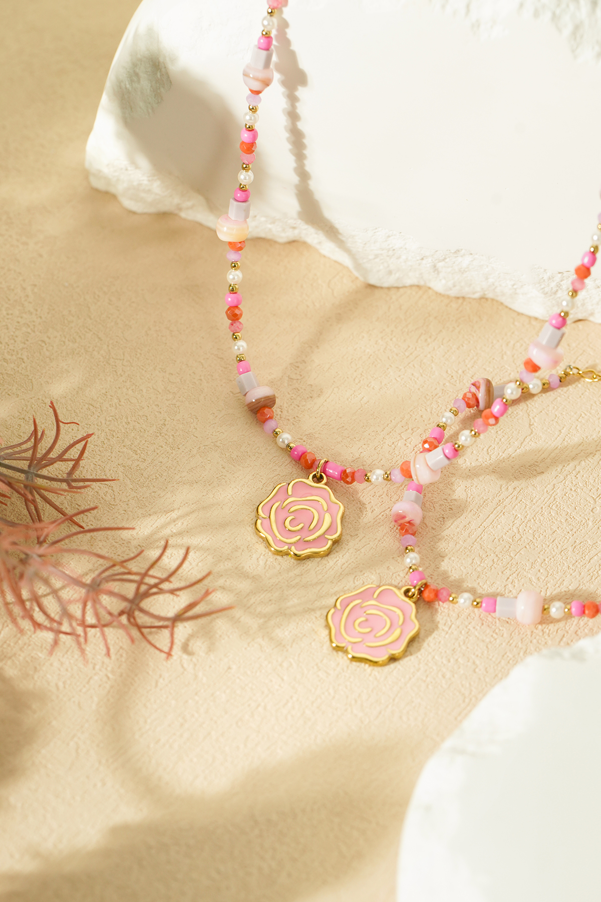 Beaded rose necklace - Pink & gold color h5 Picture3