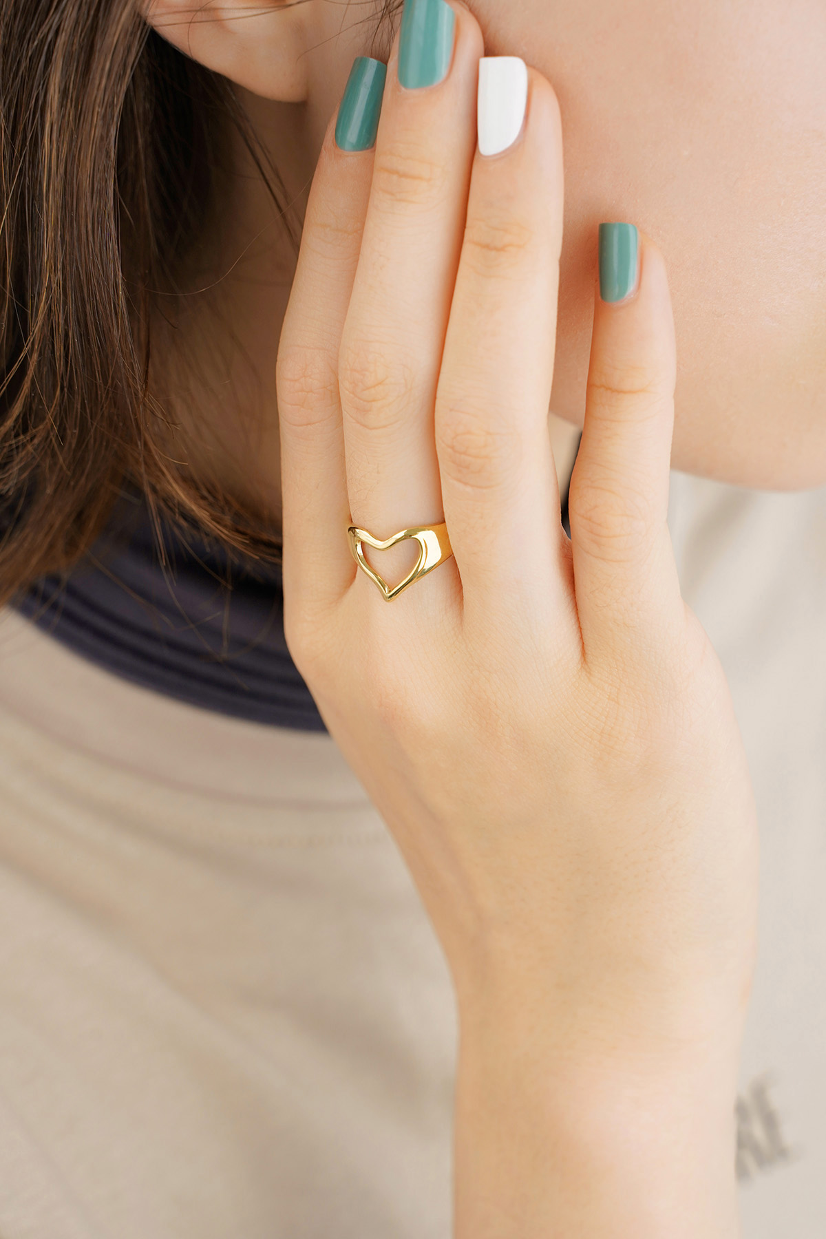 Ring love hands - goud Afbeelding2