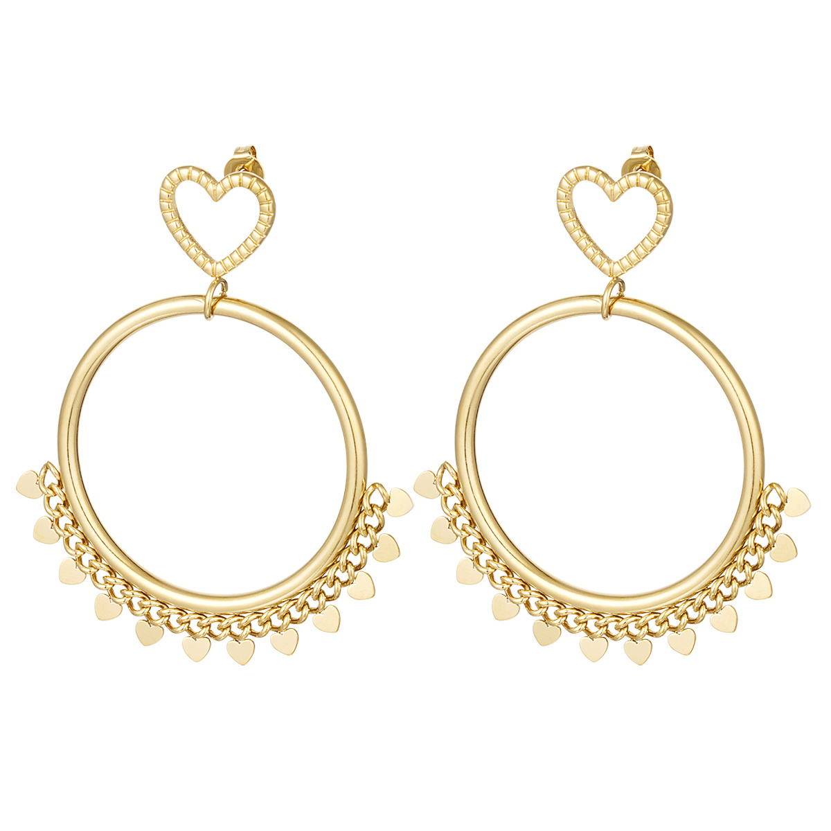 Earrings with heart details
