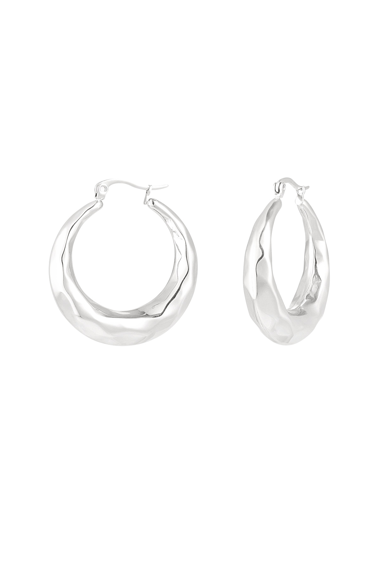 Round earrings with dented motif - silver h5 