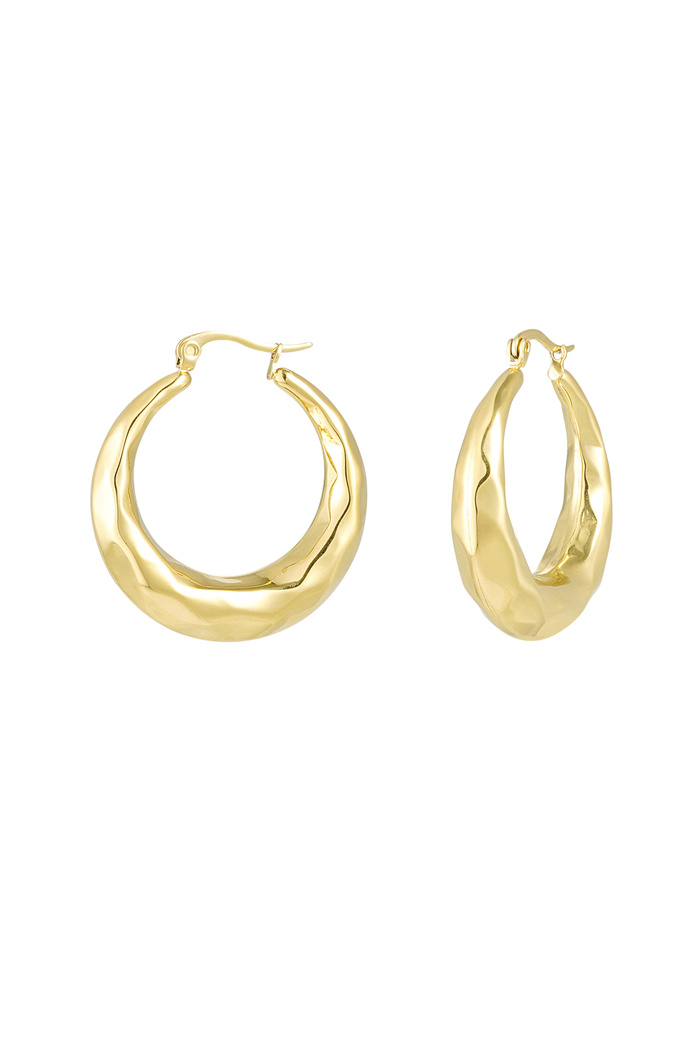 Round earrings with dented motif - gold 