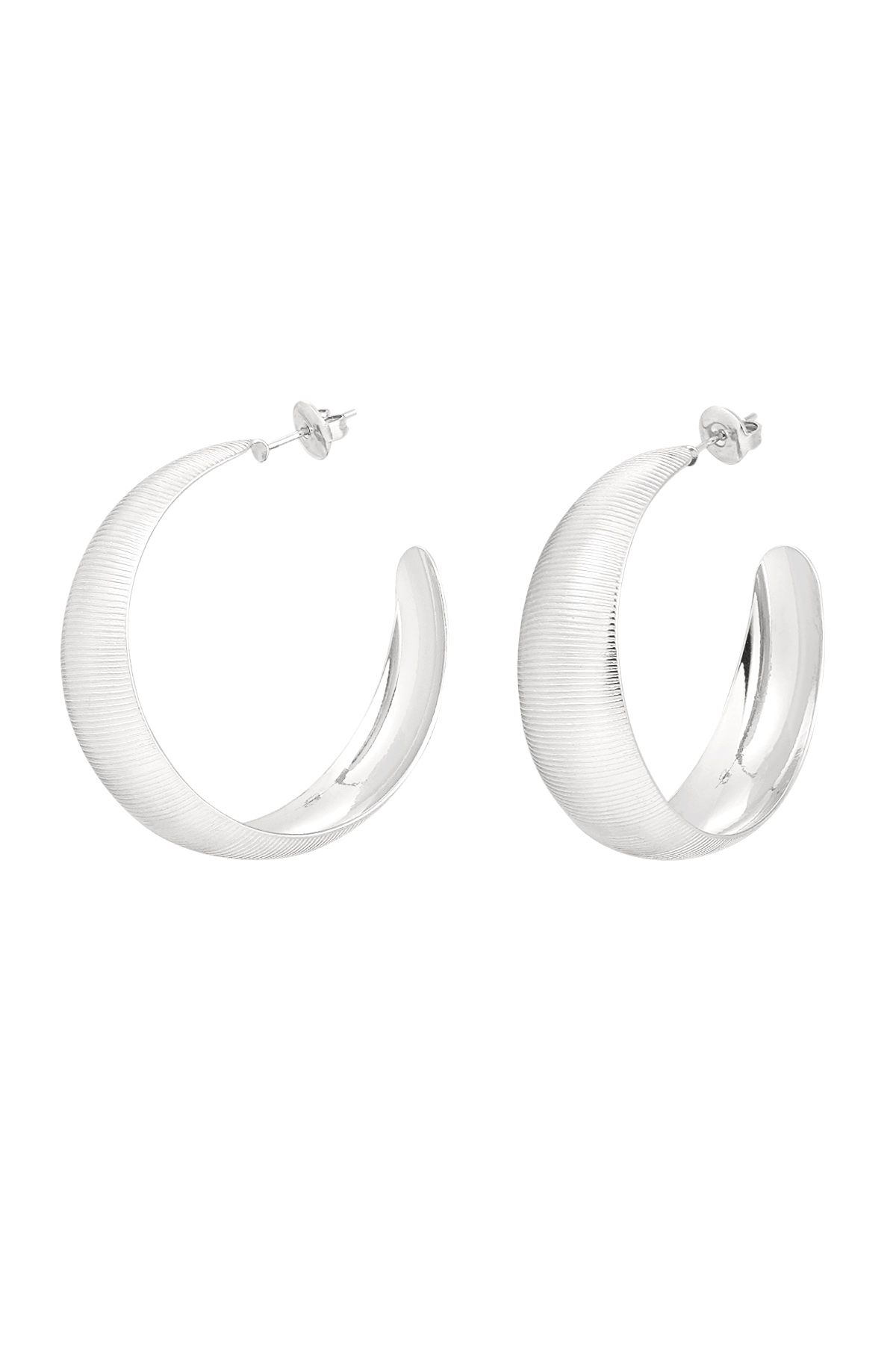 Earrings ribbed structure large - silver