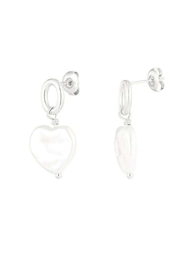 Earring with pearl in heart shape - silver