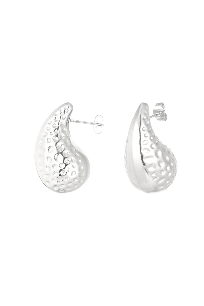 Medium structured drop earrings - silver 