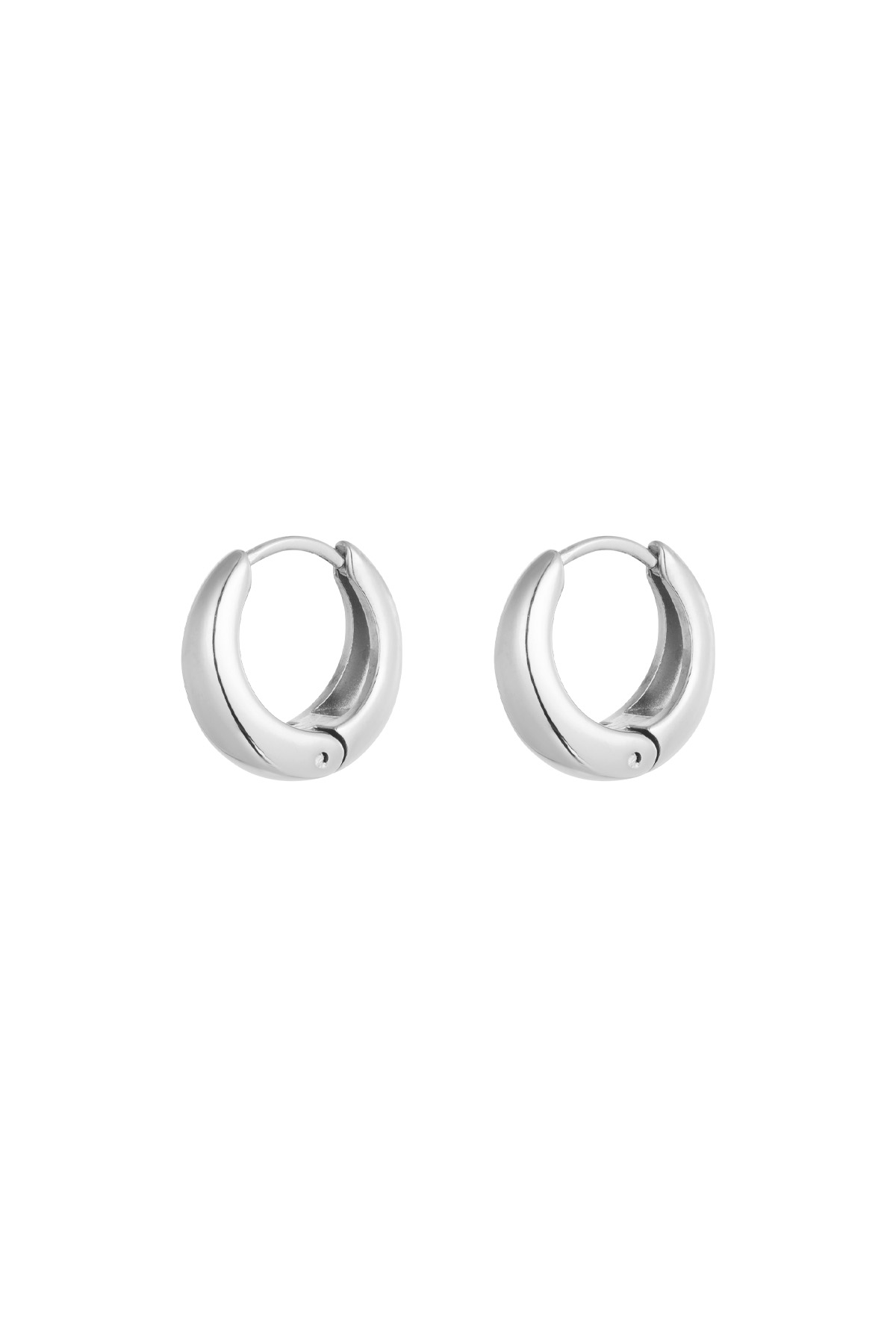 Medium basic hoop earrings - silver