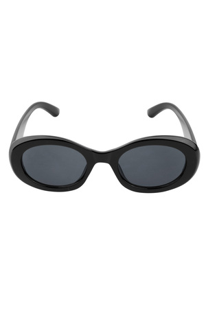 Eine Sonnenbrille sieht edel aus - schwarz h5 Bild2