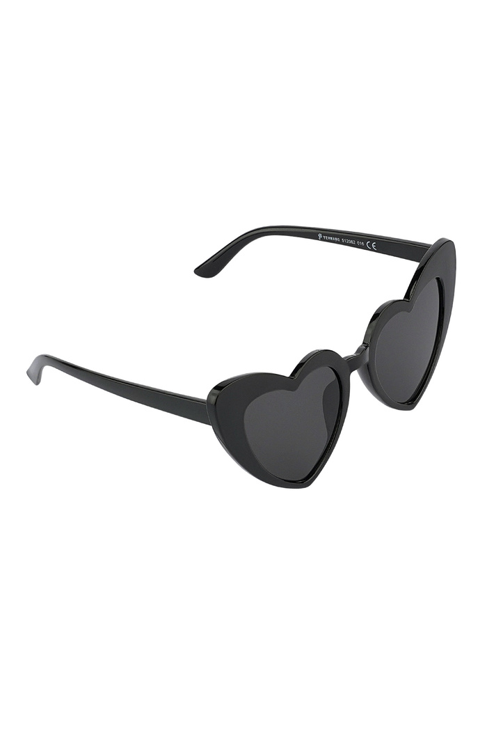 Sonnenbrillenliebe liegt in der Luft – schwarz und weiß Bild2