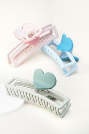 hair clip with heart-shaped handle - light pink h5 Picture3