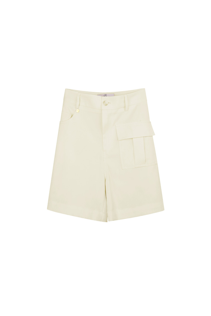 Shorts mit Tasche – gebrochenes Weiß  
