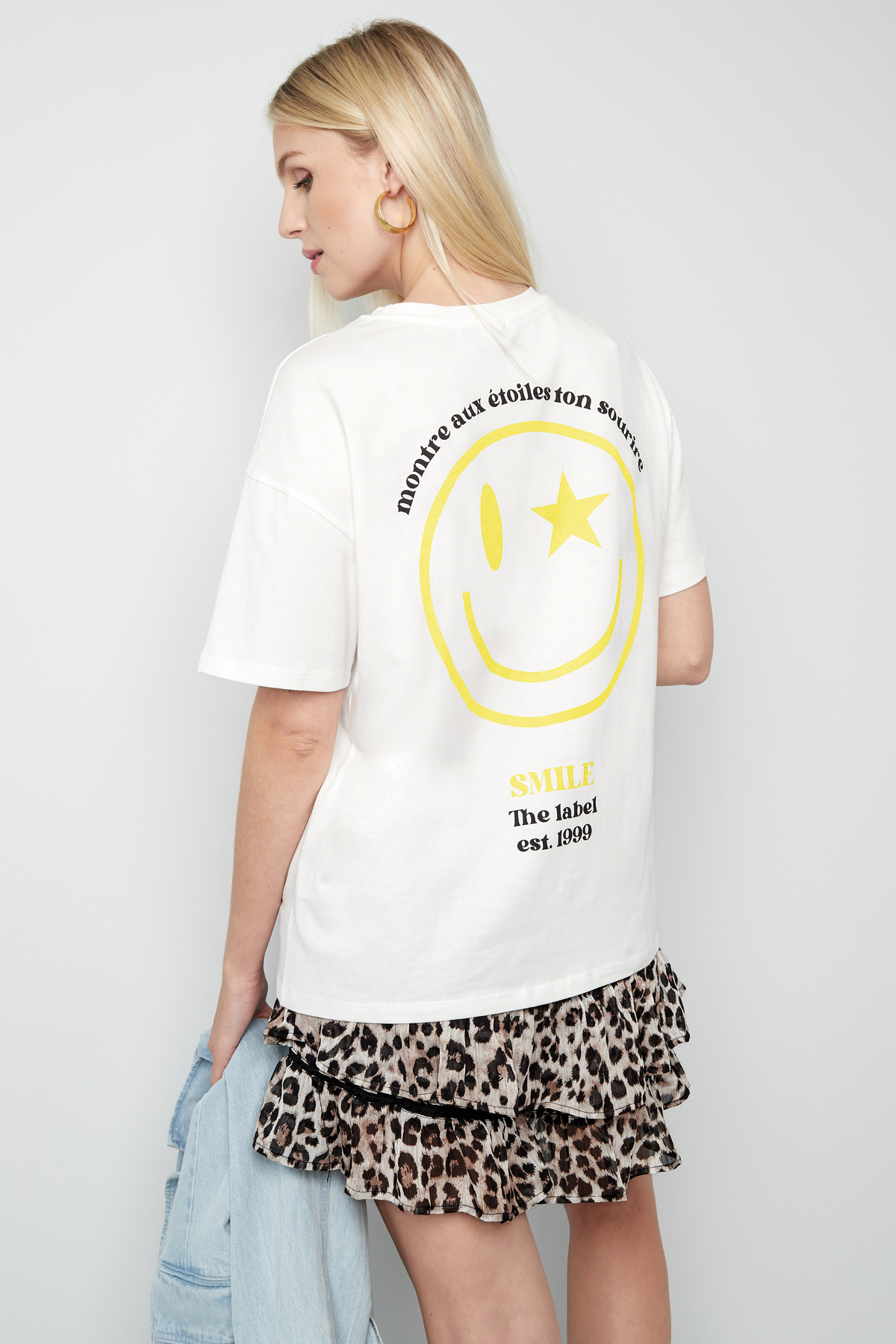 T-shirt con faccina Happy Life - bianca h5 Immagine2