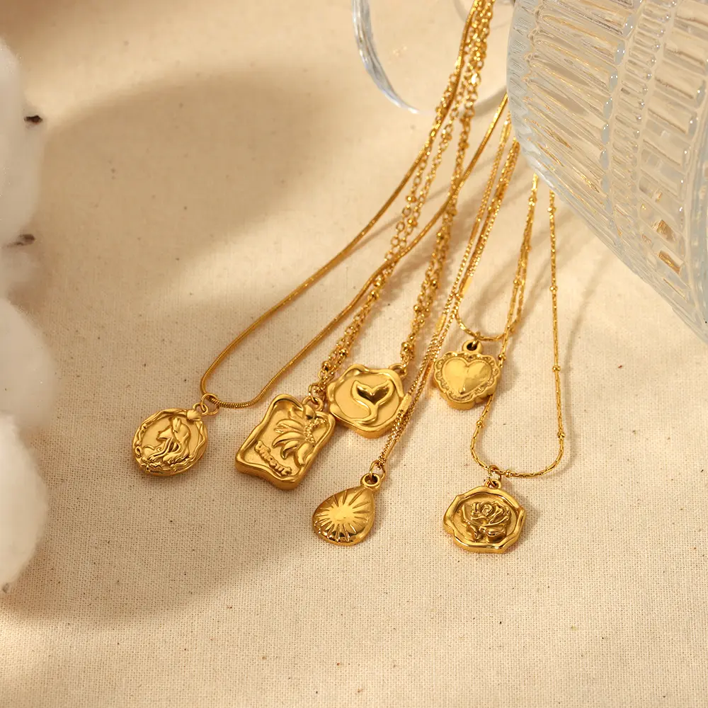 1 Piece Retro Simple Style Square Shape Stainless Steel  Gold Color Women's Pendant Necklaces 2