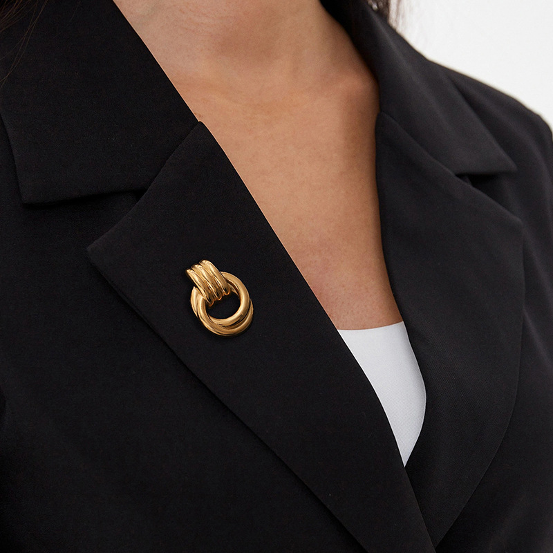 1 Piece Simple Series Casual Twist Stainless Steel  Gold Color Women's Brooches 2