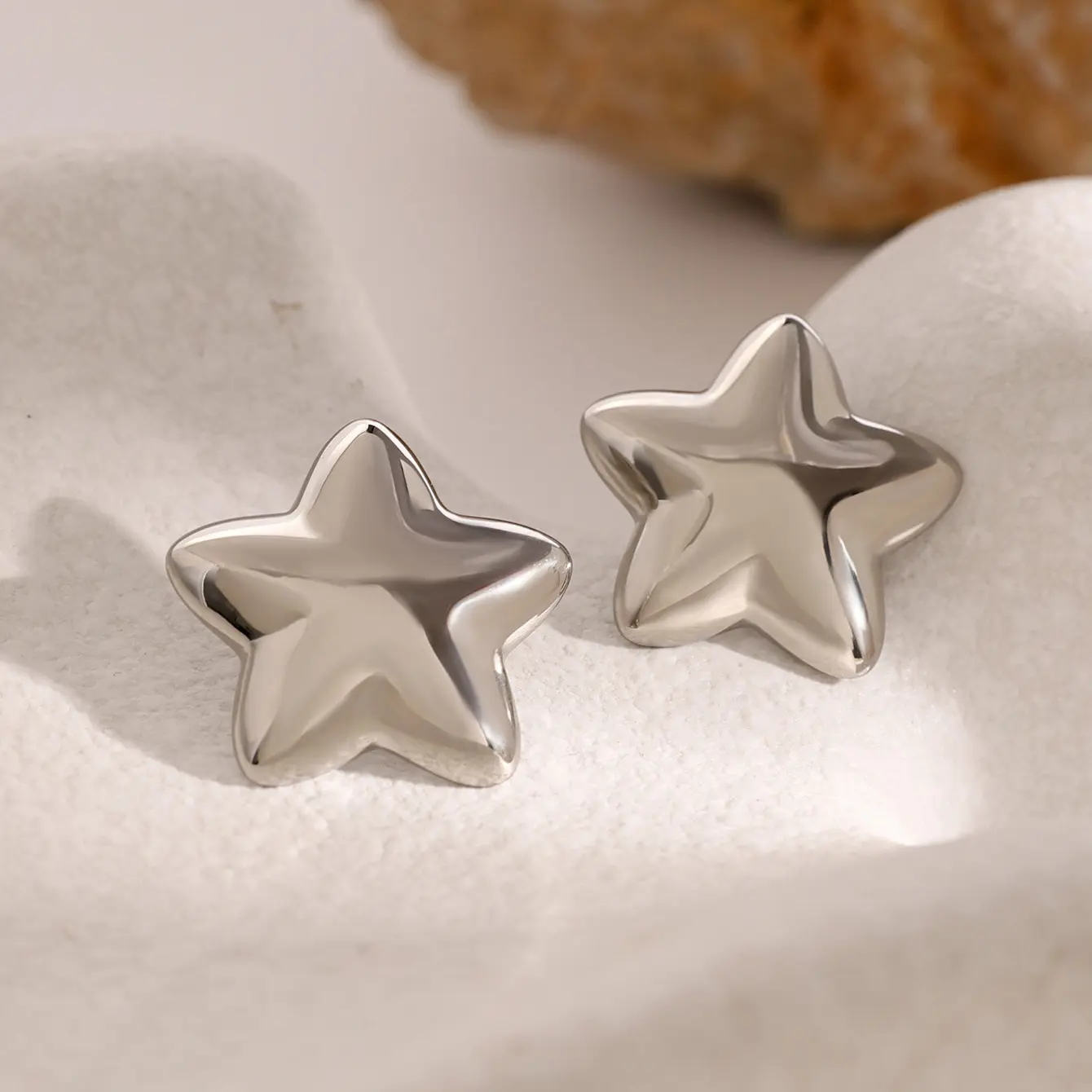 1 Pair Simple Style Chunky Pentagram Shape Stainless Steel  Gold Color Women's Stud Earrings 2