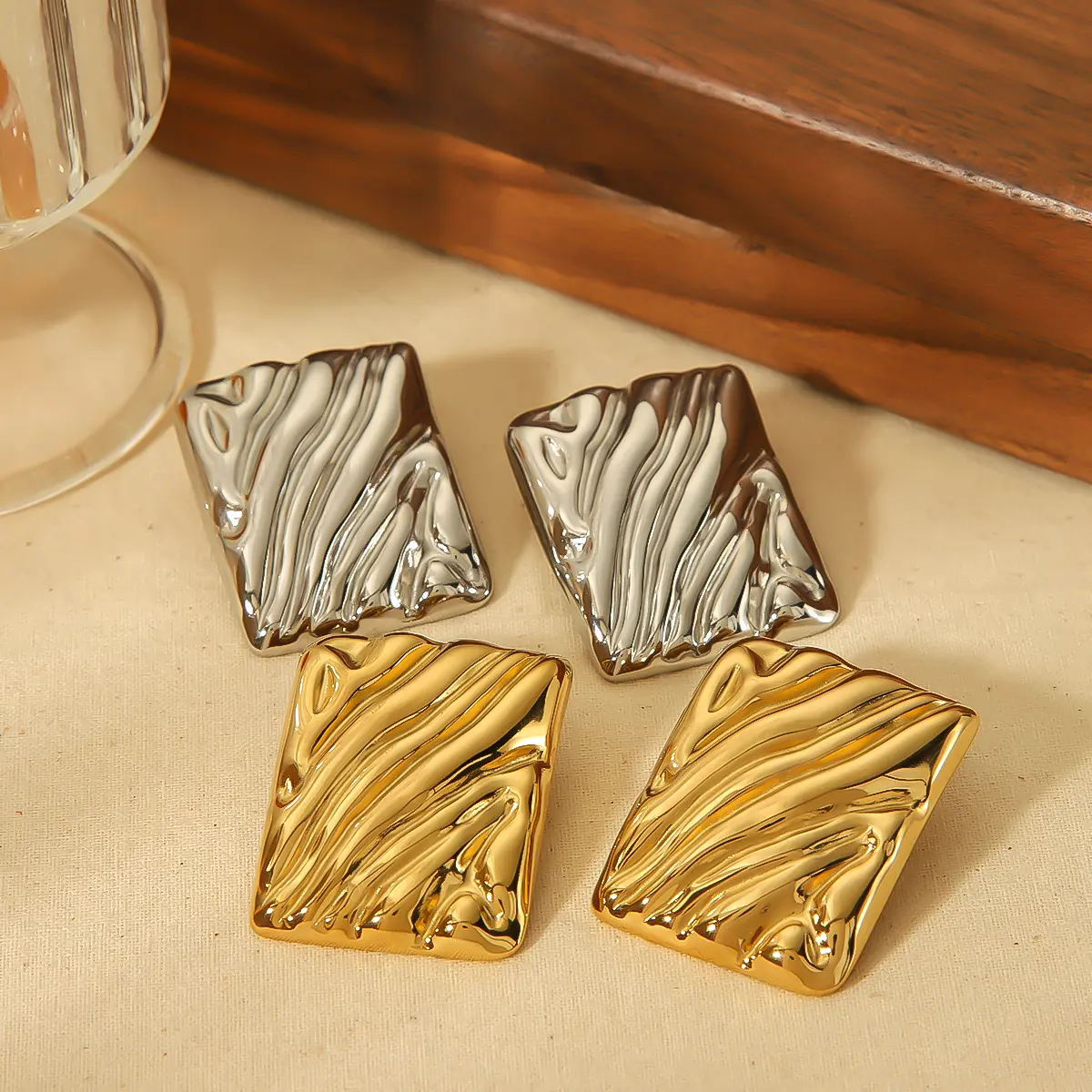 1 Pair Simple Style Waved Texture Square Shape Stainless Steel  Gold Color Women's Stud Earrings