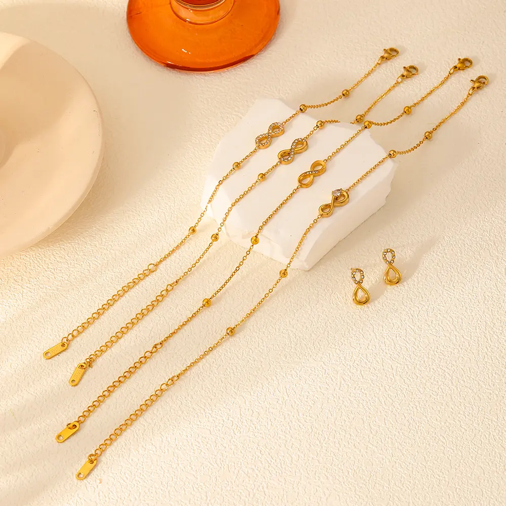 1 pezzo casual stile semplice forma infinito acciaio inossidabile placcato Colore oro  intarsio strass braccialetti con ciondolo da donna 2