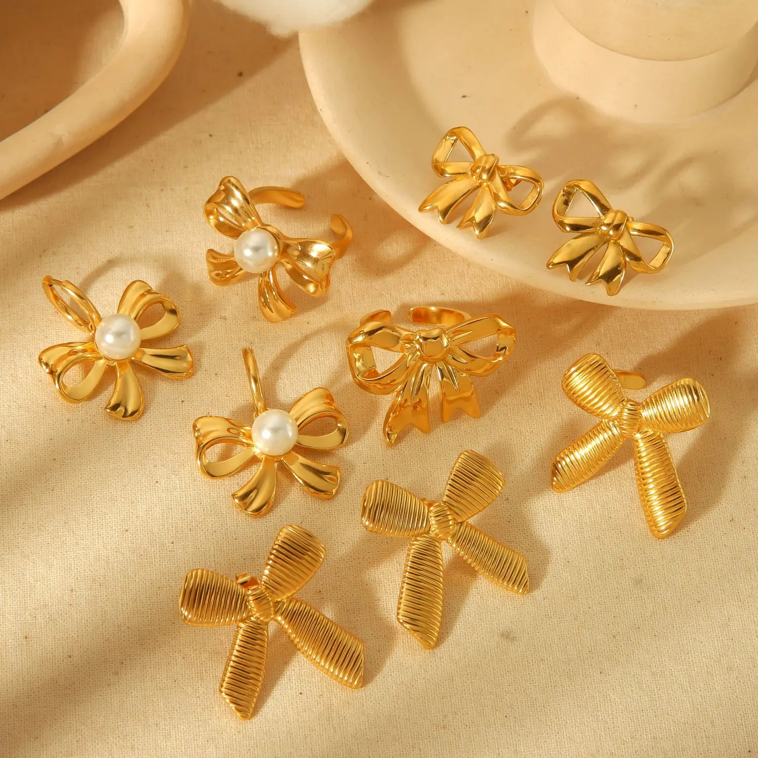 1 Pair Trendy Sweet Style Bow Knot Shape Stainless Steel  Gold Color Women's Stud Earrings 2