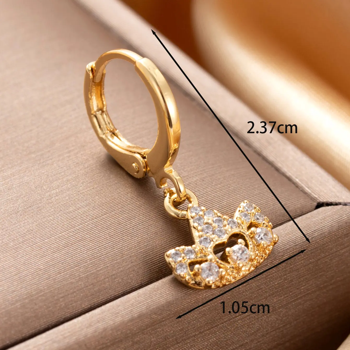 1 Piece Simple Series Crown  Copper  Gold Color Zircon Women's Dangle Earrings