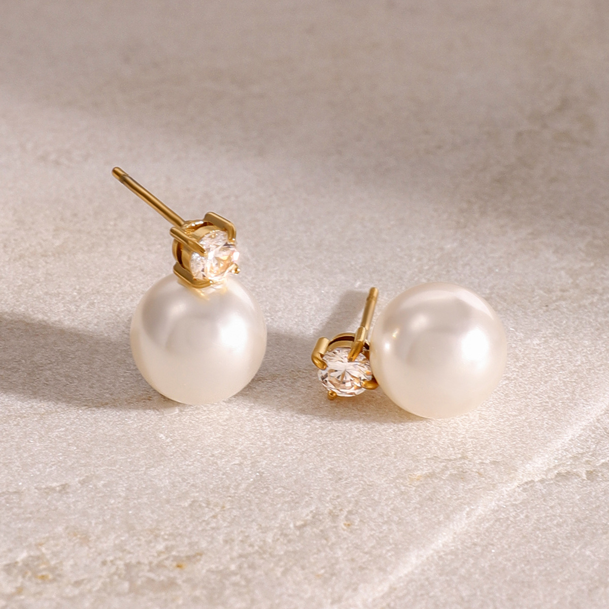 1 Pair Simple Series Elegant Solid Color Stainless Steel 18K Gold Plated Artificial Pearl Women's Stud Earrings h5 Picture4