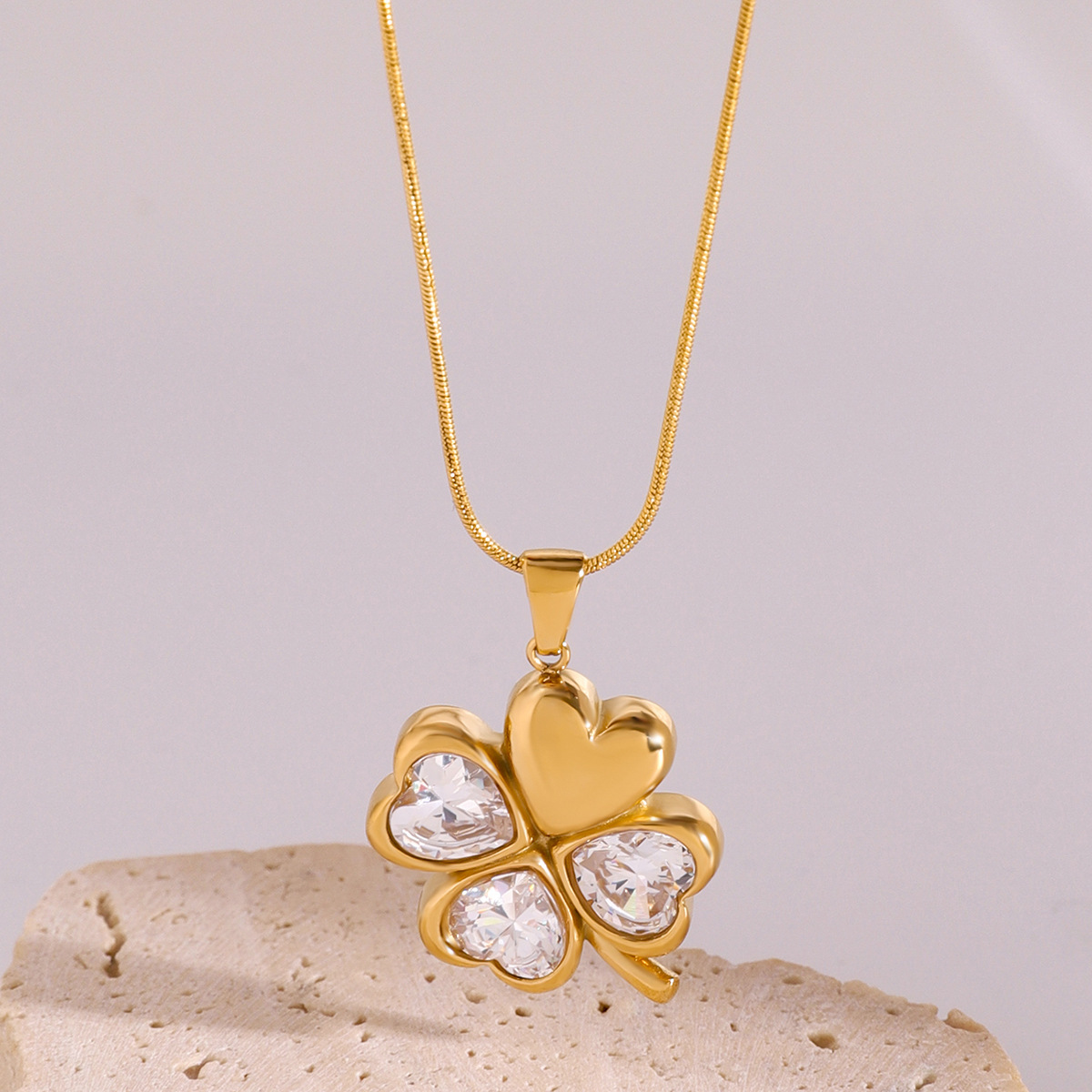 1 Piece Simple Series Retro Flower Stainless Steel 18K Gold Plated Zircon Women's Pendant necklaces h5 Picture4