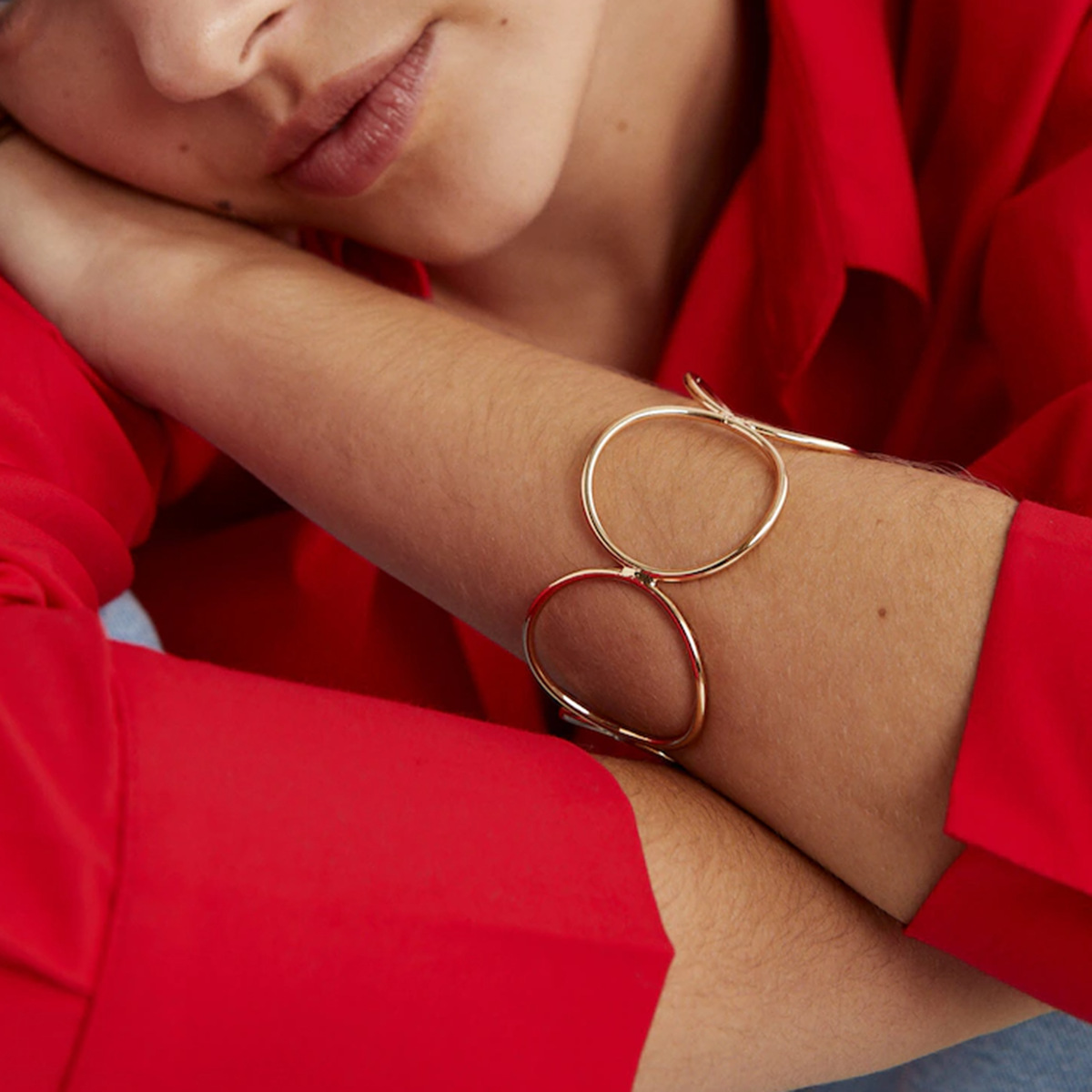 Pulseras de mujer chapadas en oro de 18 quilates de acero inoxidable con diseño geométrico simple de serie simple de 1 pieza Imagen4