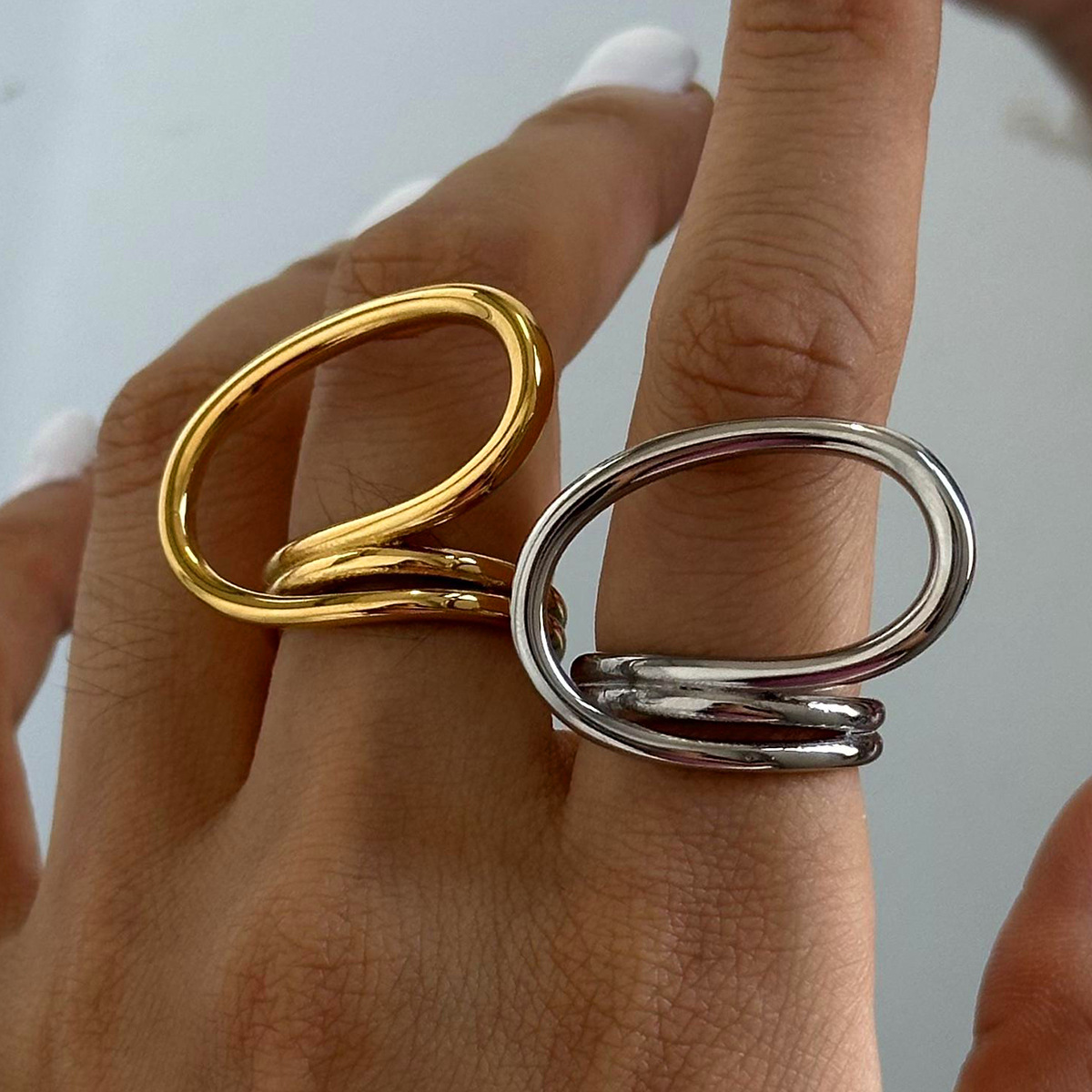 1 stuk Eenvoudige serie Eenvoudige lijn Roestvrij staal 18K vergulde dames enkele ring Afbeelding4