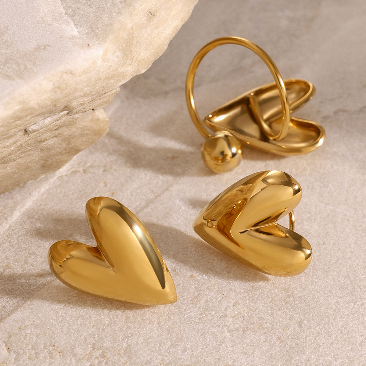 1 Pair Simple Series Retro Heart Stainless Steel 18K Gold Plated Women's Earrings h5 Picture3