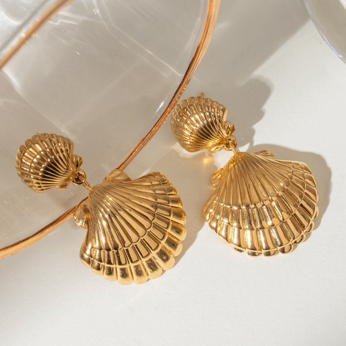 1 par de aretes colgantes de acero inoxidable chapados en oro de 18 quilates con diseño de tortuga de vacaciones de la serie Simple para mujer h5 Imagen4