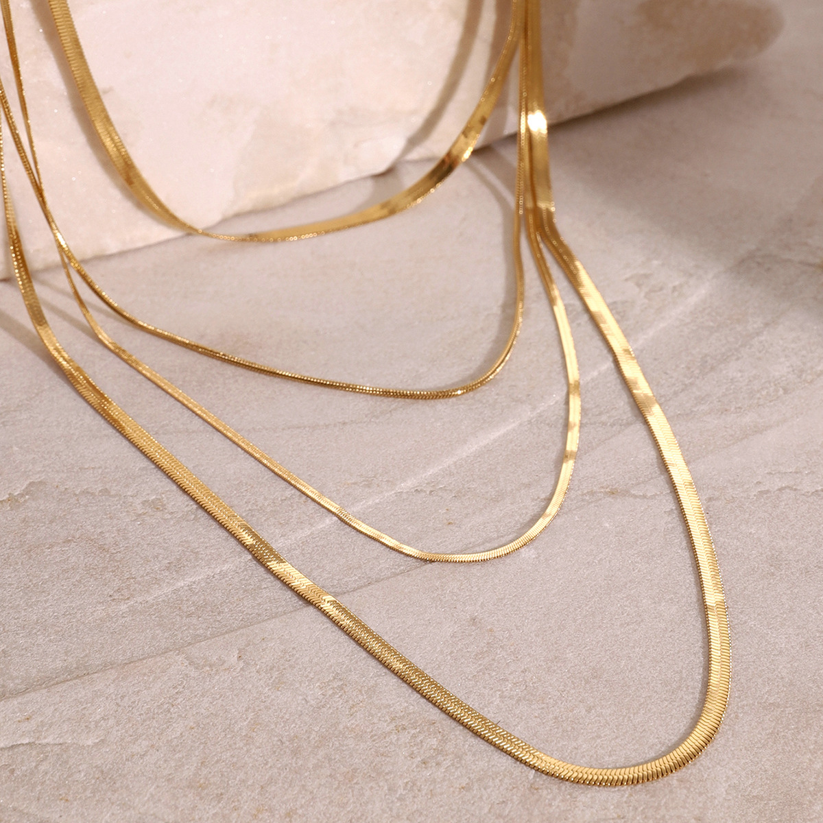 1 Stück Simple Series Einfache einfarbige Edelstahl-Mehrfachkette mit 18 Karat Goldauflage für Damen h5 Bild4