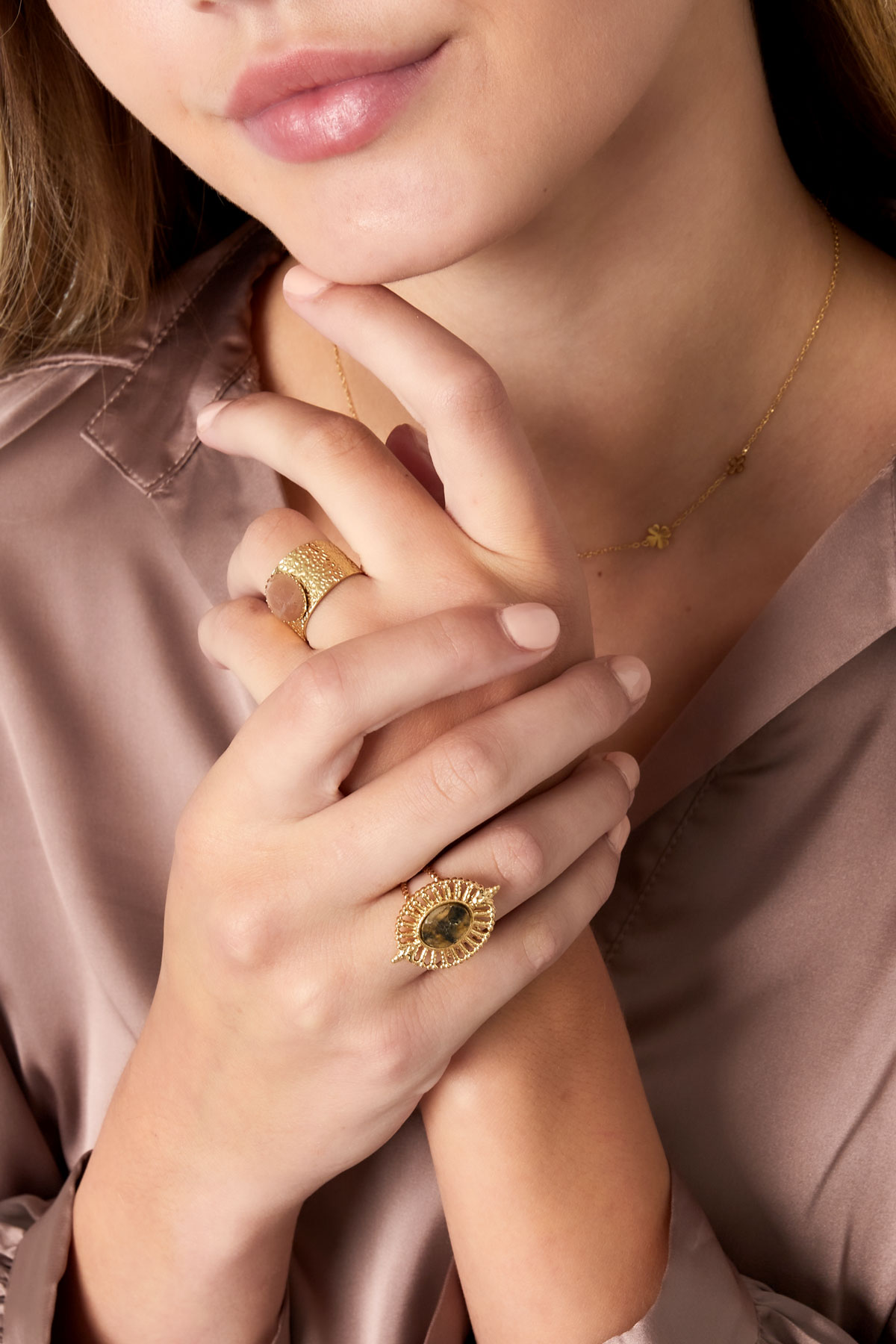 Bague éventail avec pierre - doré