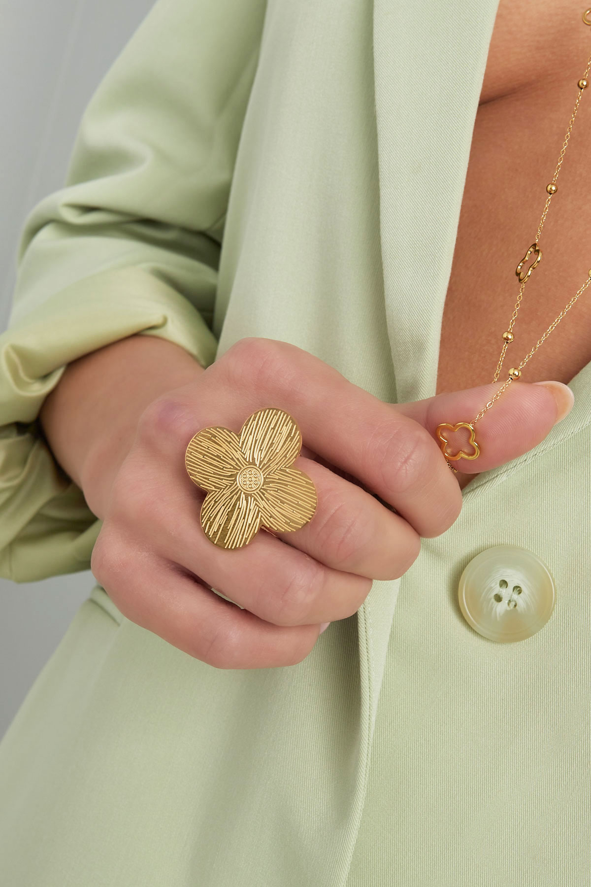 Statement ring clover - Gold color