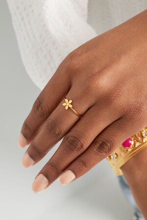 Basic solid color ring with flower h5 Picture2