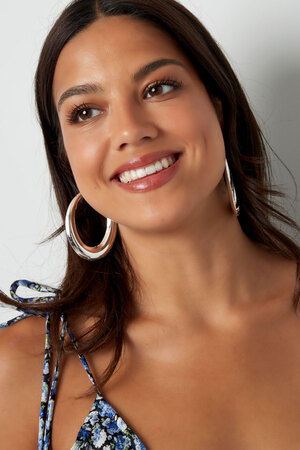 Earrings elongated hoops - gold h5 Picture2
