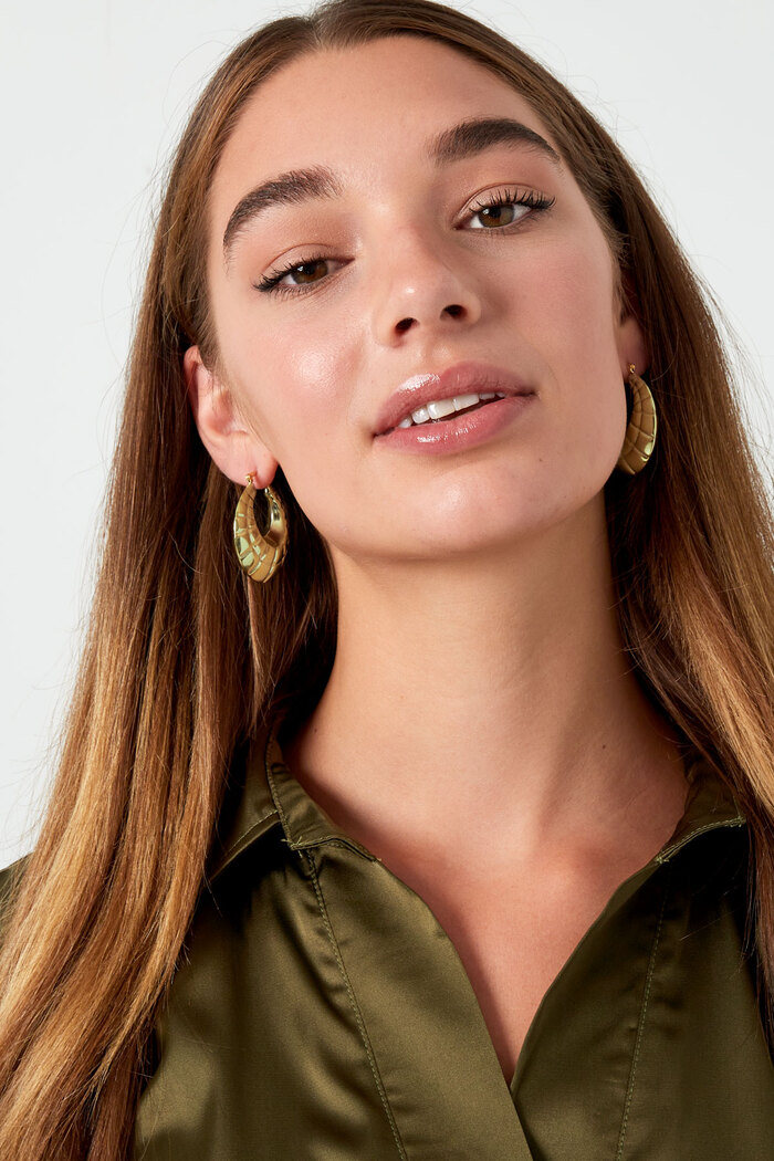 Earrings statement hoops cut out - gold Picture4