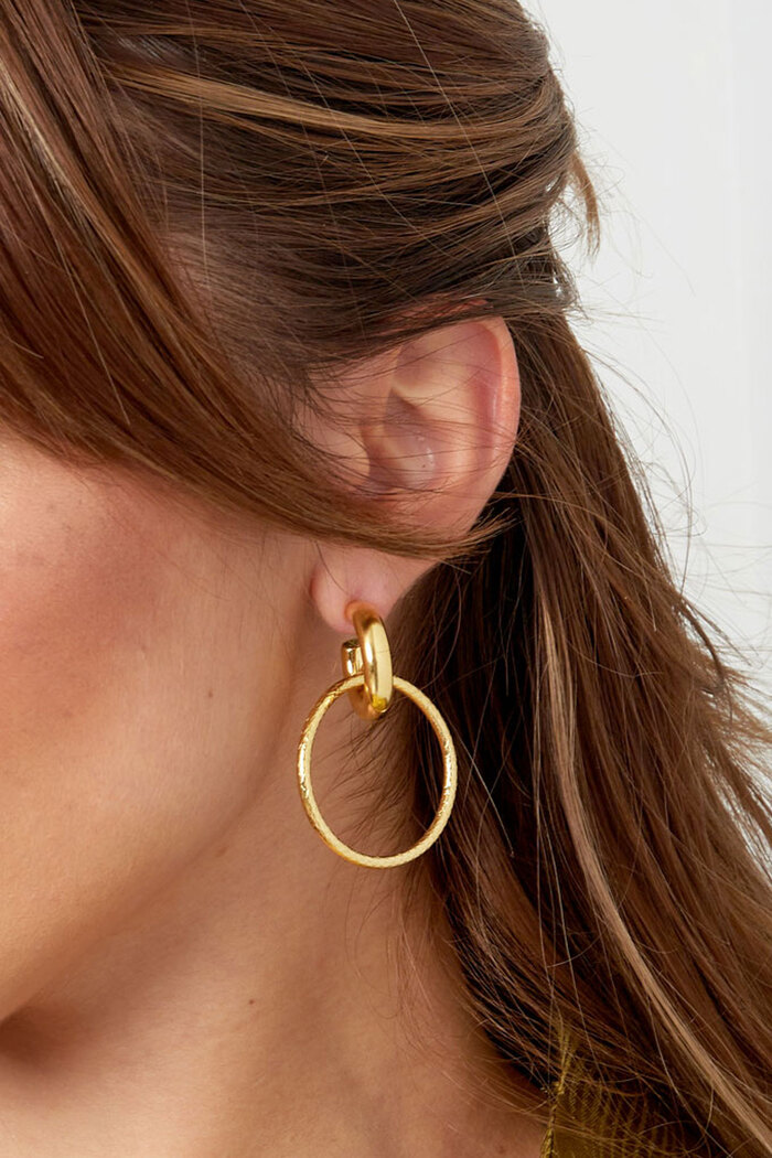 Boucles d'oreilles lien avec cercle doré Image3