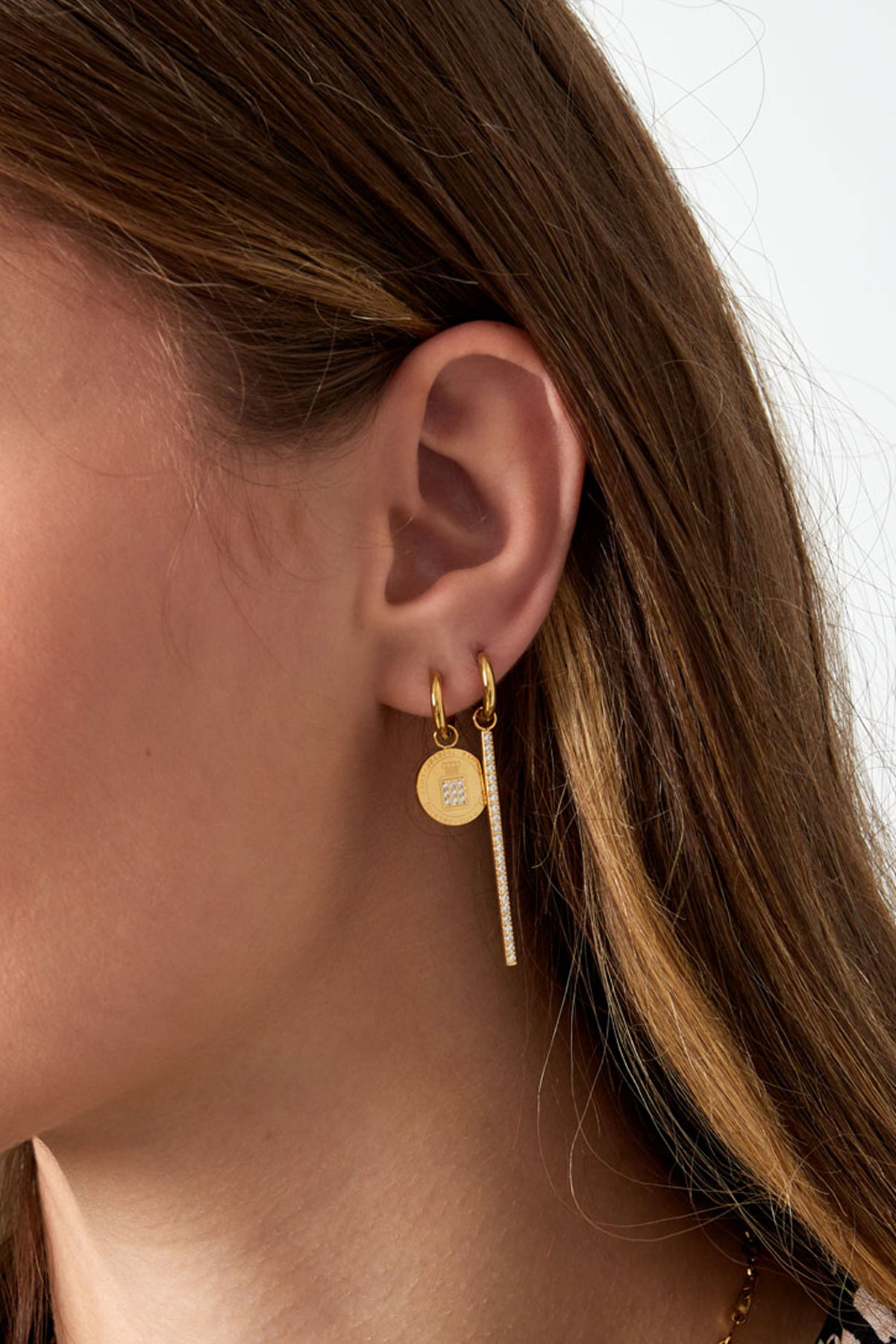 Zircon row earrings - gold h5 Picture3