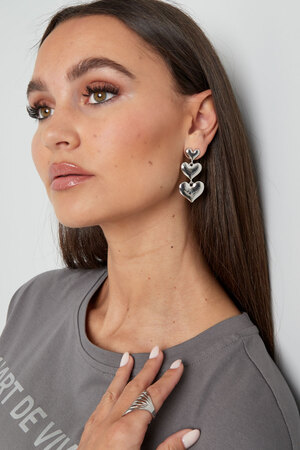 Three hearts hanging earrings - gold  h5 Picture2