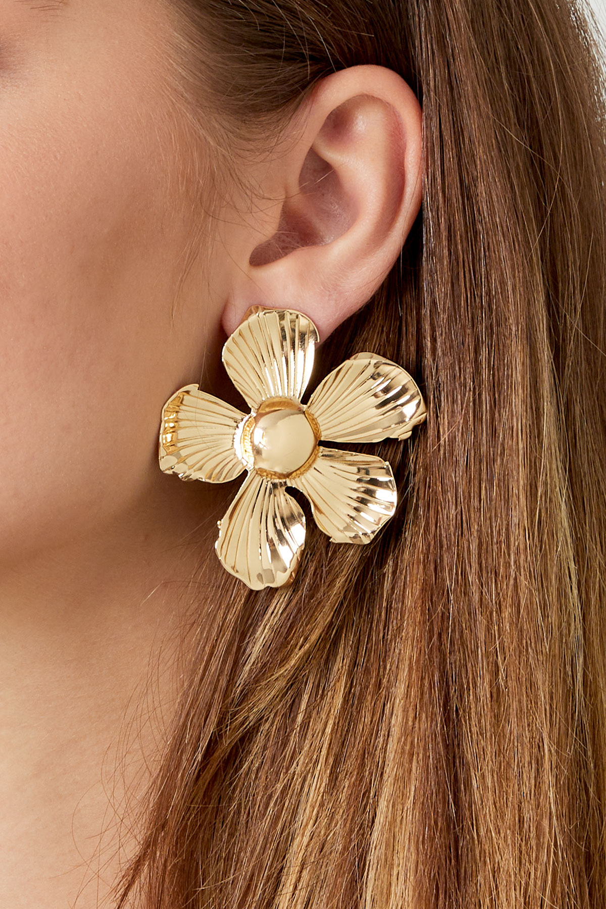 Earrings big flower - gold h5 Picture3