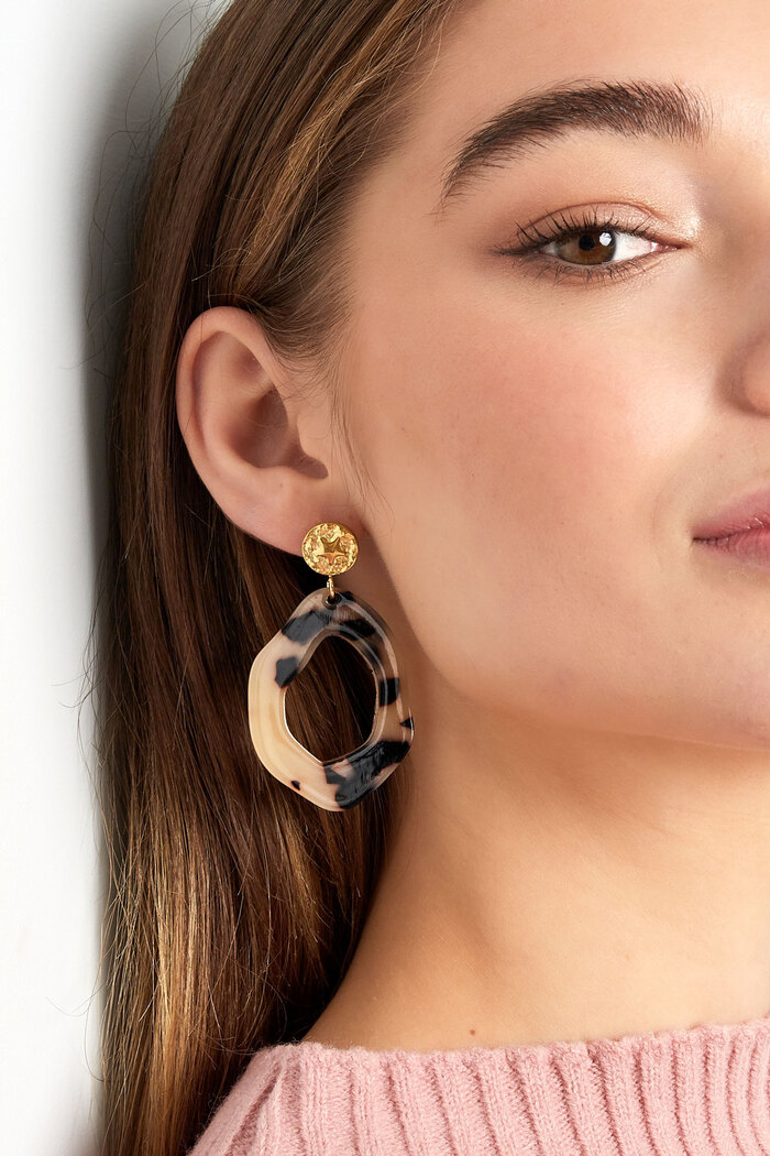 Boucles d'oreilles esthétiques avec imprimé - doré/beige Image4