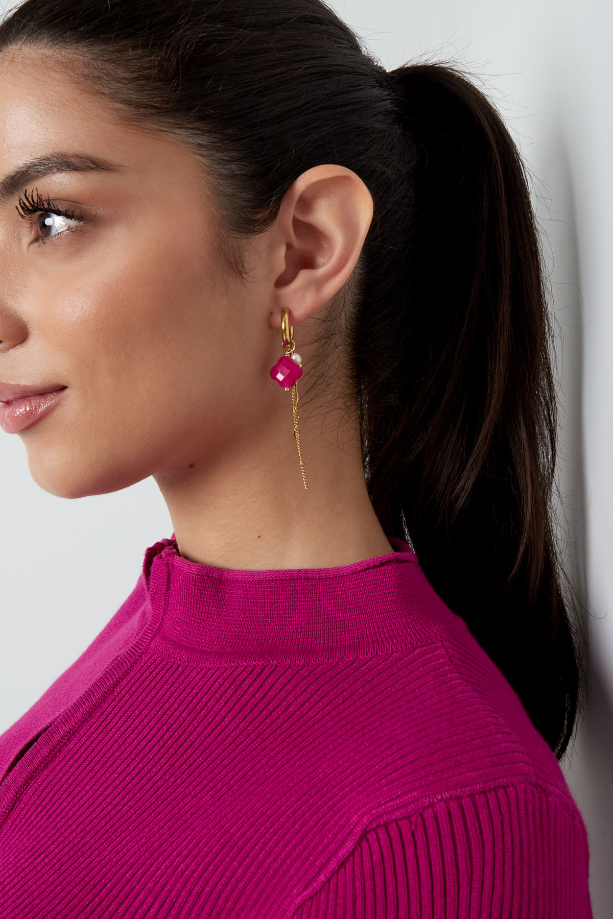 Clover earrings with chains - gold/fuchsia Picture2