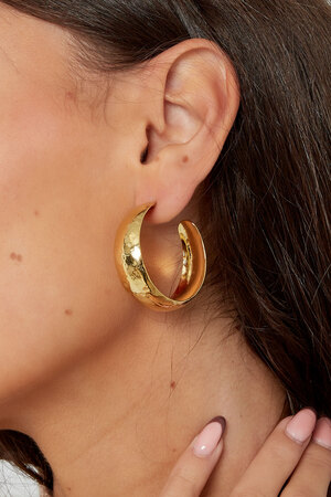 Ohrringe mit dezenter Struktur – Gold h5 Bild3